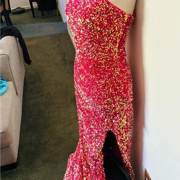 Custom U.S. Small Hot Pink Sequin One Shoulder Prom Gown W Slit - Picture 5 of 12